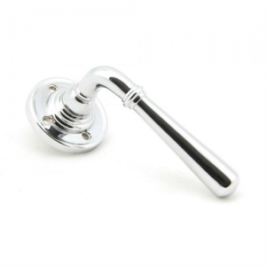 Newbury Lever Door Handle on Round Rose